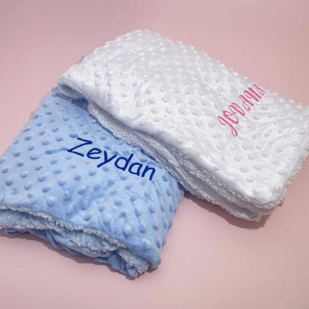 שמיכת תינוק עם שם בהתאמה אישית - Personalized Name Blanket